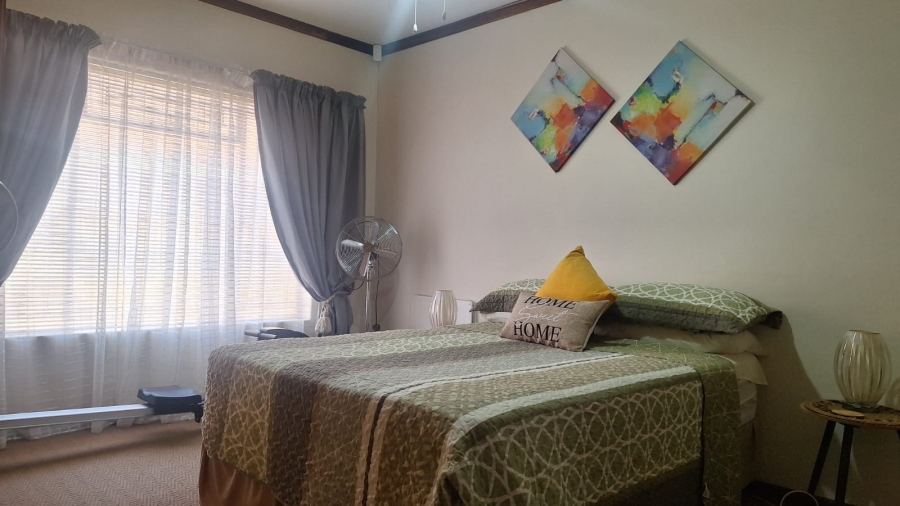 3 Bedroom Property for Sale in Hillcrest Northern Cape